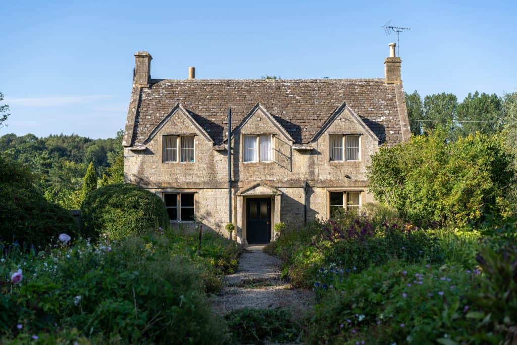English cottage garden